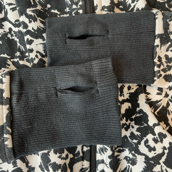 Lululemon Athletica Cozy Cuddle Up Jacket, 4 - Picture 6 of 8